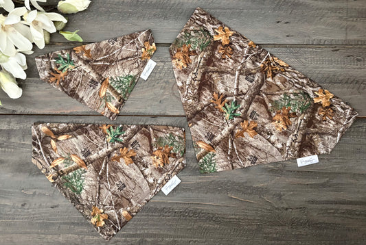 Over the Collar Pet Bandana - Realtree Edge Forest Camo